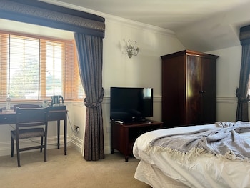 room-image