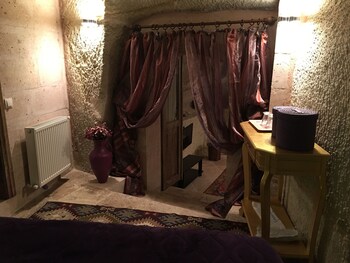 room-image