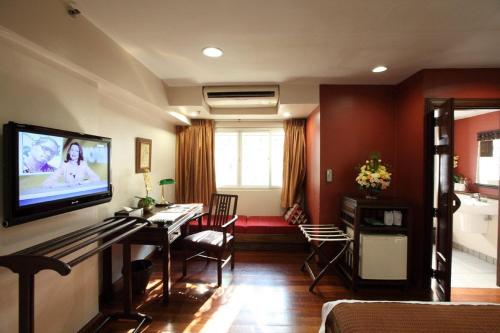 room-image