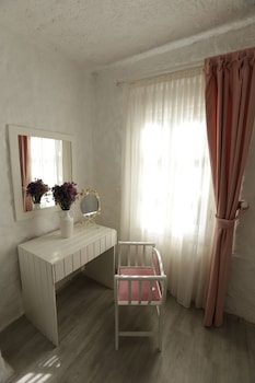 room-image