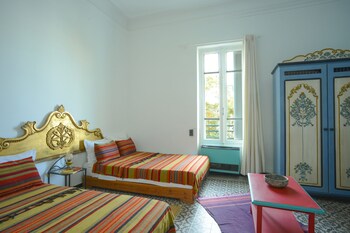 room-image