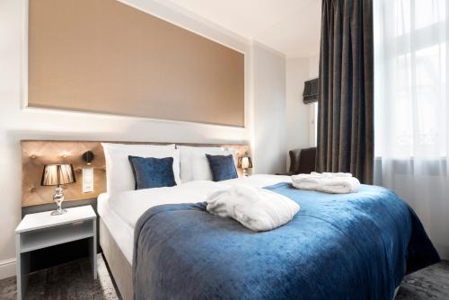 room-image