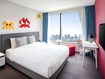 room-image