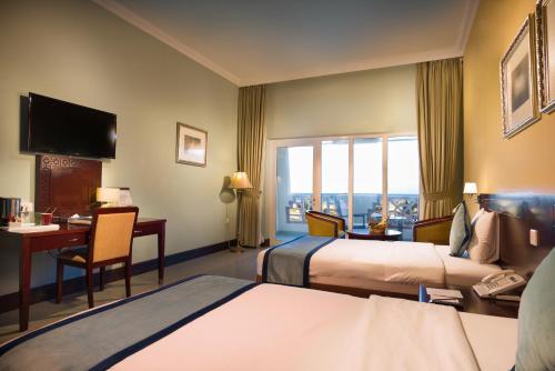 room-image