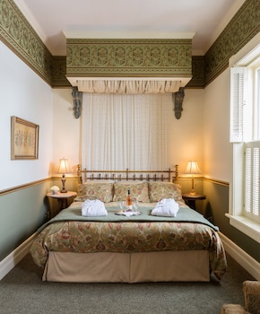 room-image