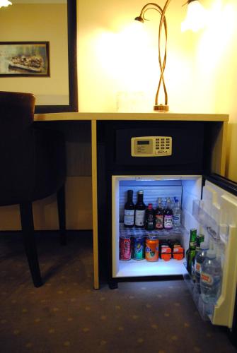 room-image