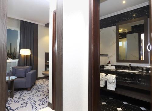 room-image