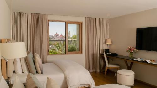 room-image
