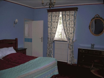 room-image