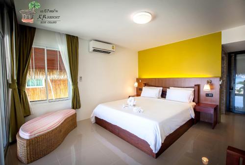 room-image