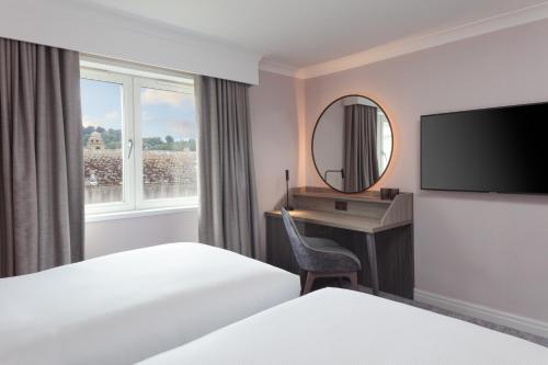 room-image
