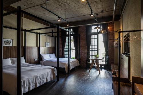 room-image