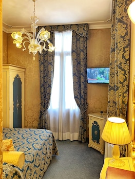 room-image