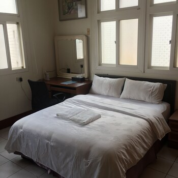 room-image