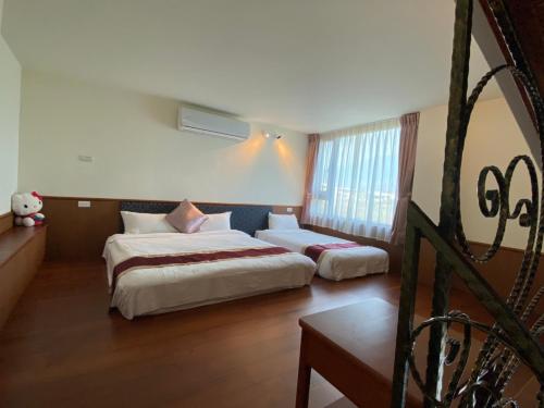 room-image