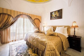 room-image
