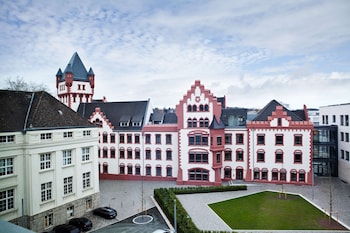 room-image