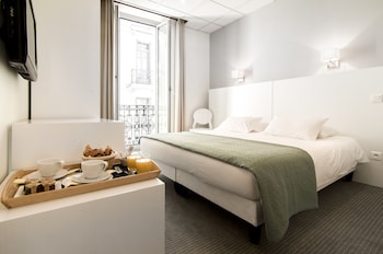 room-image