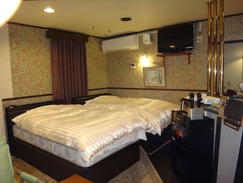 room-image