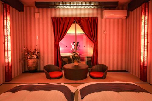 room-image