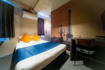 room-image