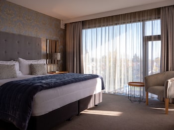 room-image