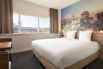 room-image