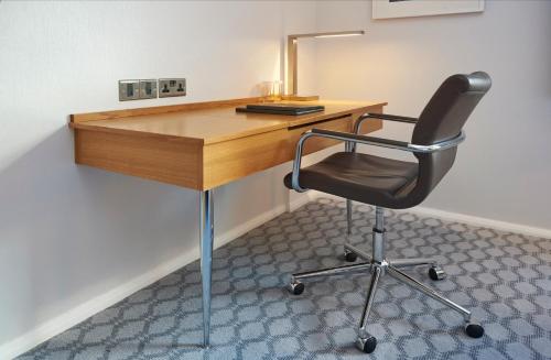 room-image