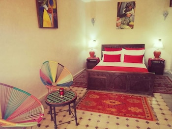 room-image