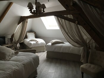 room-image