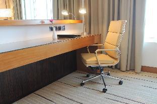 room-image