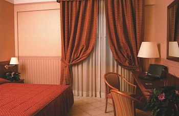 room-image