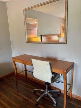 room-image
