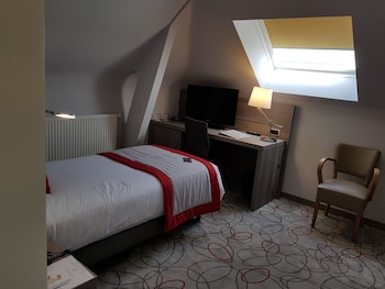 room-image