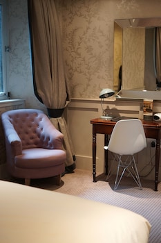 room-image