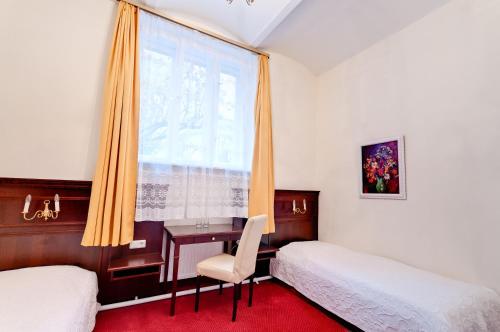 room-image