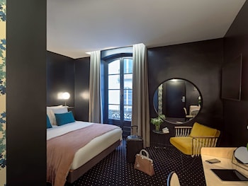 room-image