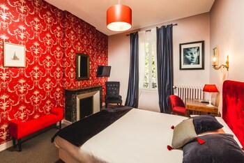 room-image