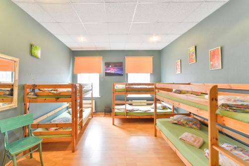 room-image