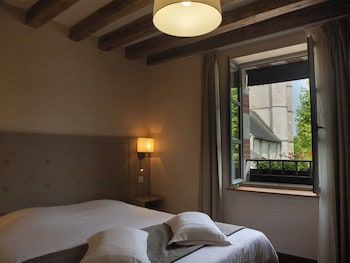 room-image
