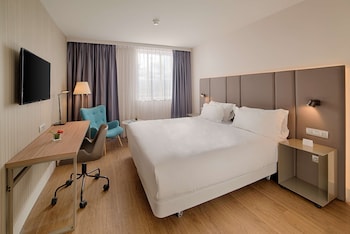 room-image