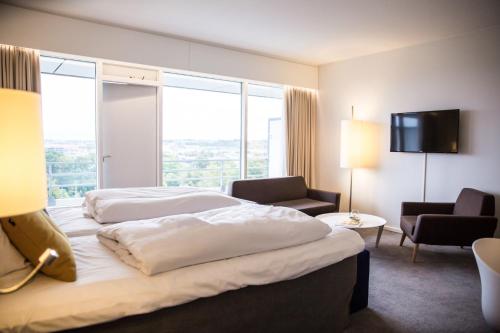 room-image