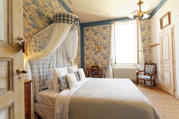 room-image