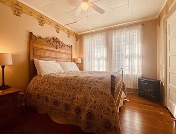 room-image