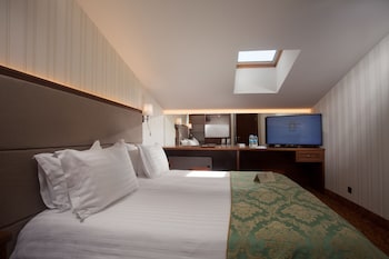 room-image