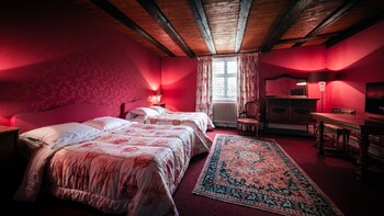 room-image