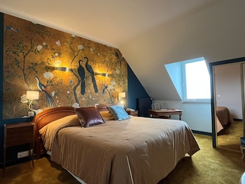 room-image