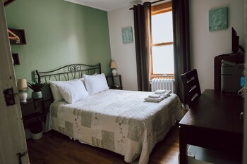 room-image