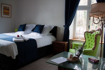 room-image