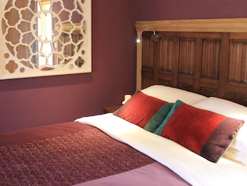 room-image